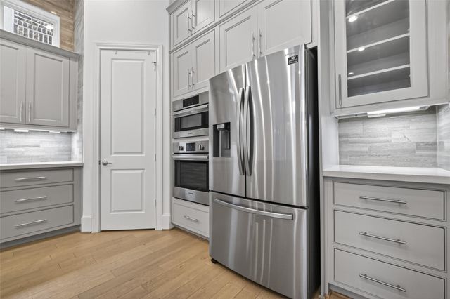 2713 Kinsley Oaks Drive, Houston, TX 77007