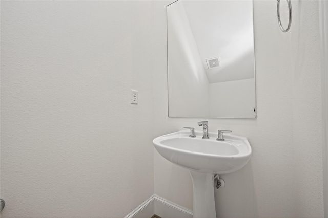 2713 Kinsley Oaks Drive, Houston, TX 77007
