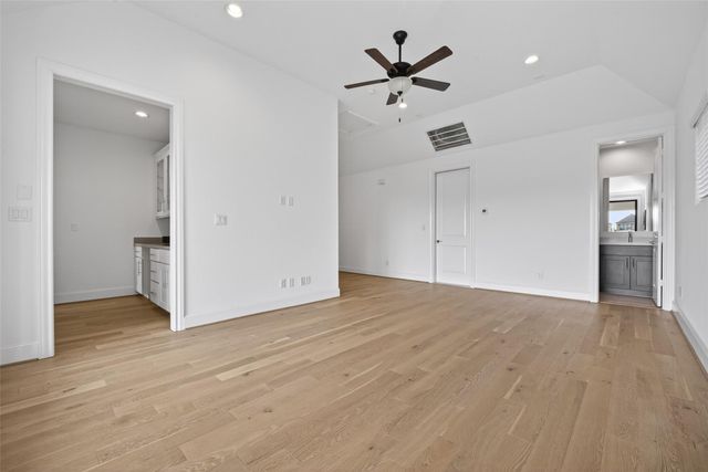 2713 Kinsley Oaks Drive, Houston, TX 77007