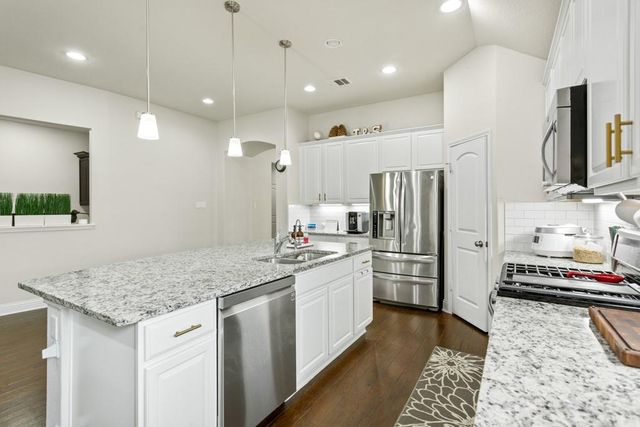 1916 Elaina LOOP, Leander, TX 78641