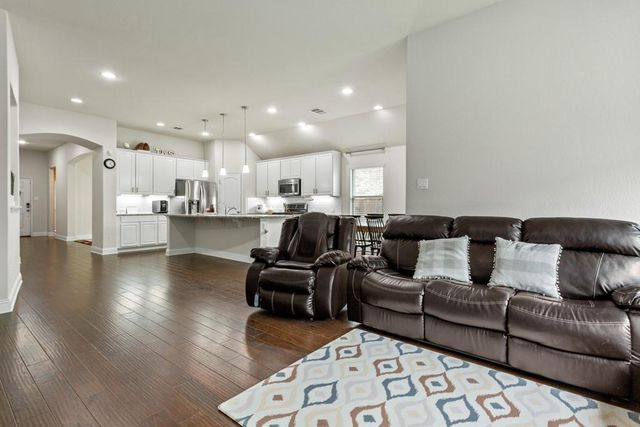 1916 Elaina LOOP, Leander, TX 78641