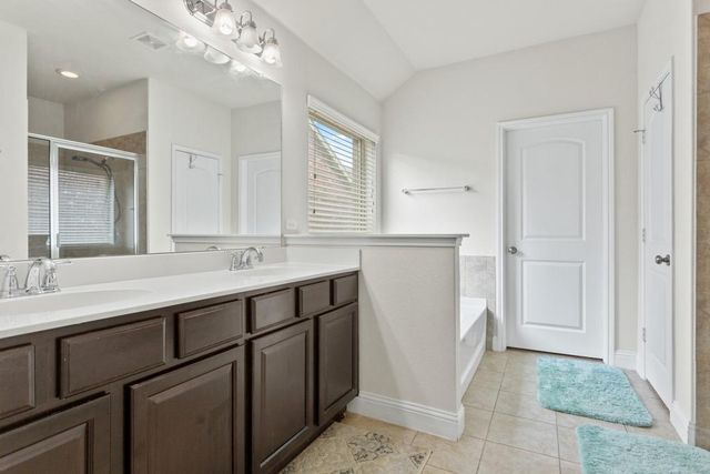 1916 Elaina LOOP, Leander, TX 78641