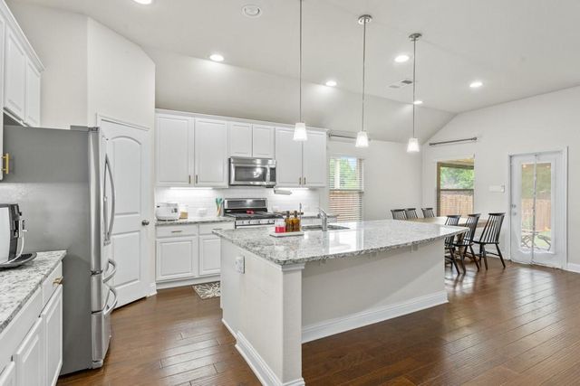 1916 Elaina LOOP, Leander, TX 78641
