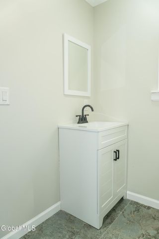 79 Western Parkway, Schenectady, NY 12304