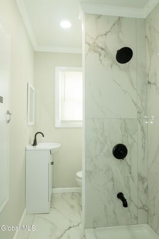 79 Western Parkway, Schenectady, NY 12304