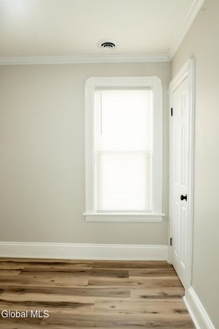 79 Western Parkway, Schenectady, NY 12304