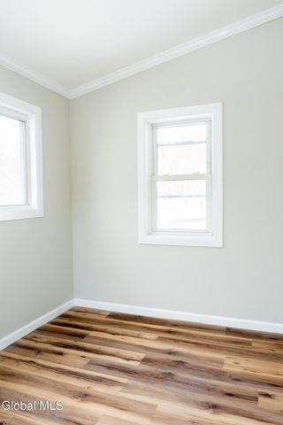 79 Western Parkway, Schenectady, NY 12304