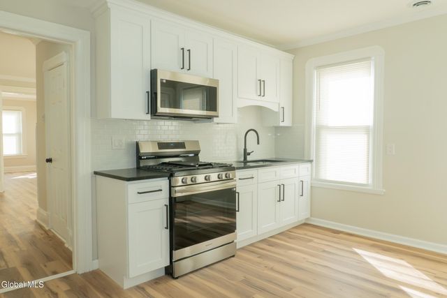 79 Western Parkway, Schenectady, NY 12304