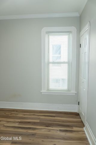 79 Western Parkway, Schenectady, NY 12304