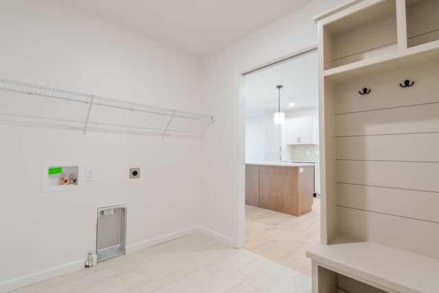 2 Bucktown Court, Bloomington, IL 61705