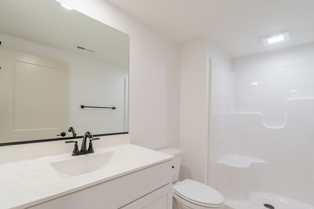 2 Bucktown Court, Bloomington, IL 61705