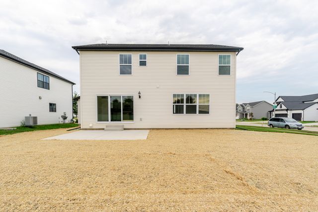 2 Bucktown Court, Bloomington, IL 61705