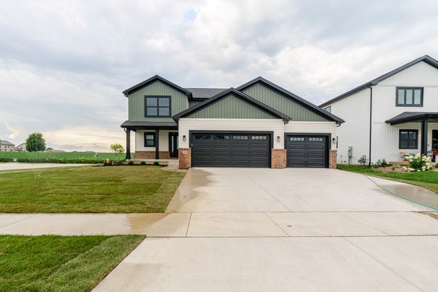 2 Bucktown Court, Bloomington, IL 61705