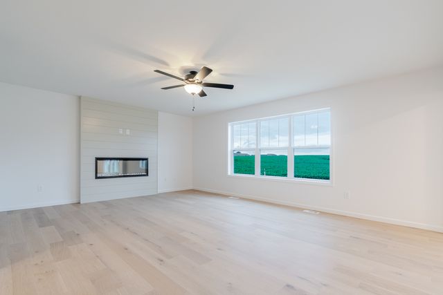 2 Bucktown Court, Bloomington, IL 61705