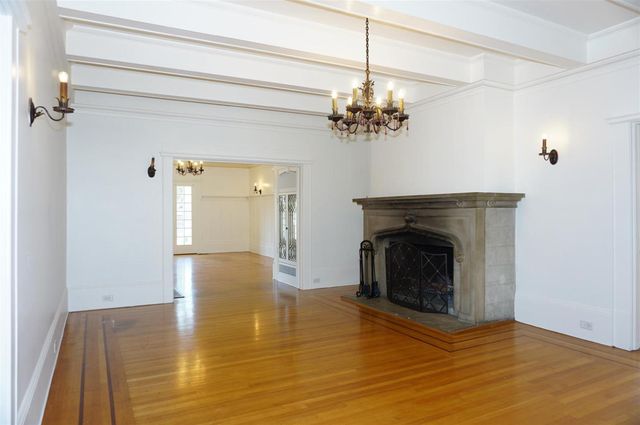 121 E Julian Street, San Jose, CA 95112