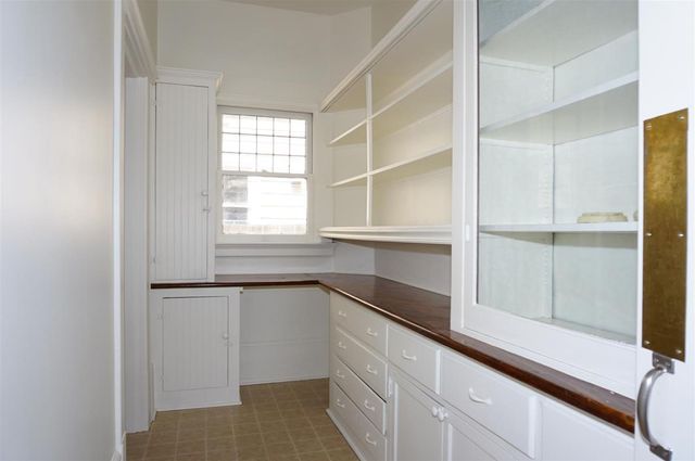 121 E Julian Street, San Jose, CA 95112