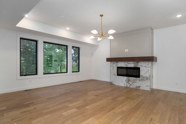 6019 S Dollison Avenue, Springfield, MO 65810