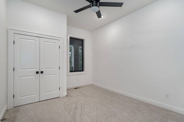 6019 S Dollison Avenue, Springfield, MO 65810