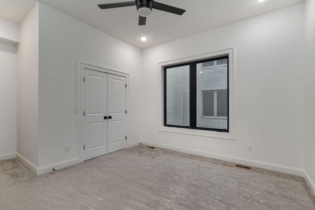 6019 S Dollison Avenue, Springfield, MO 65810