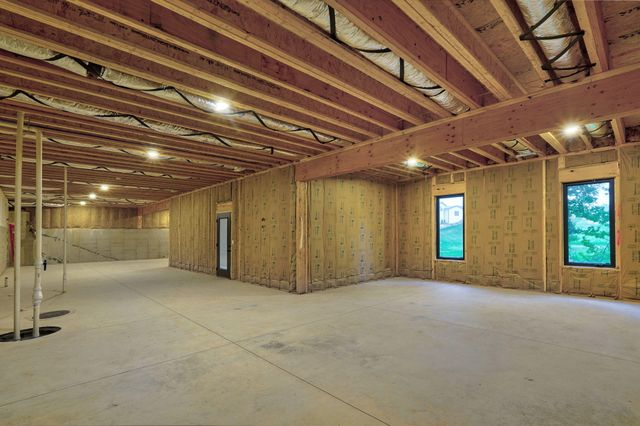 6019 S Dollison Avenue, Springfield, MO 65810