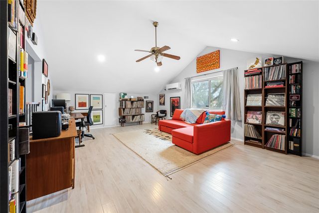 2509 Redleaf LN, Austin, TX 78745