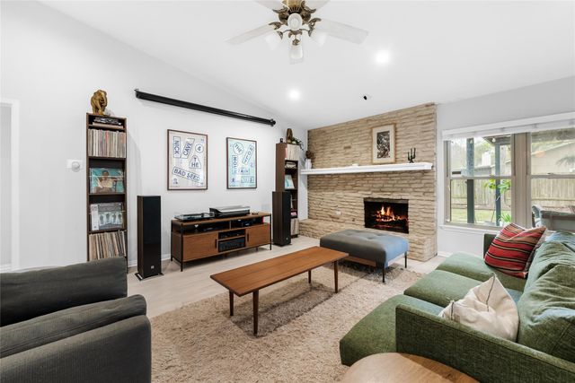 2509 Redleaf LN, Austin, TX 78745