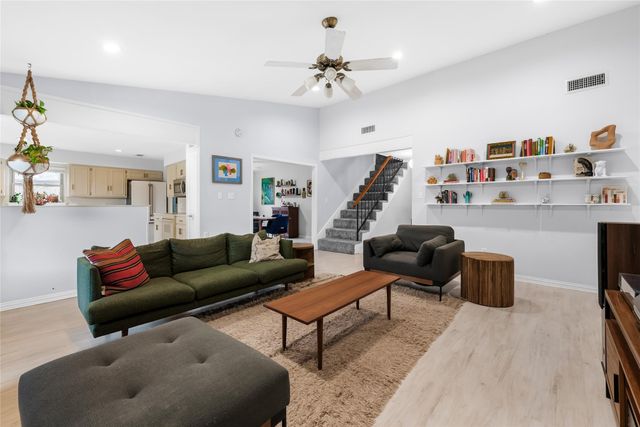 2509 Redleaf LN, Austin, TX 78745