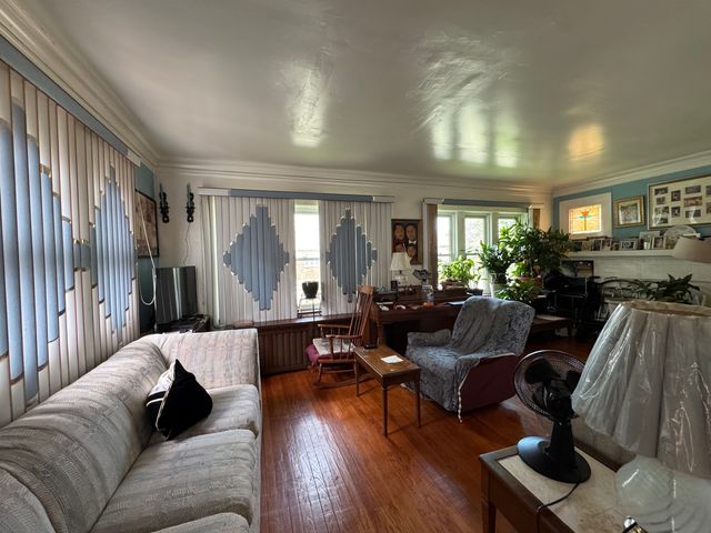 8431 S Dante Avenue, Chicago, IL 60619