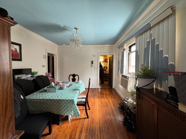 8431 S Dante Avenue, Chicago, IL 60619