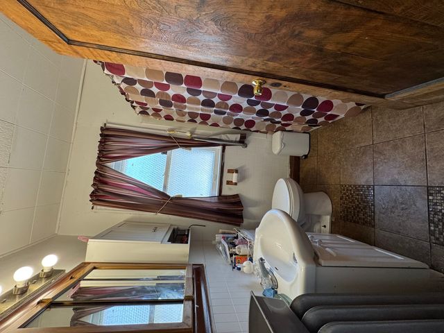 8431 S Dante Avenue, Chicago, IL 60619