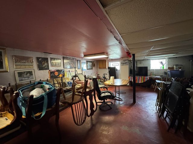 8431 S Dante Avenue, Chicago, IL 60619