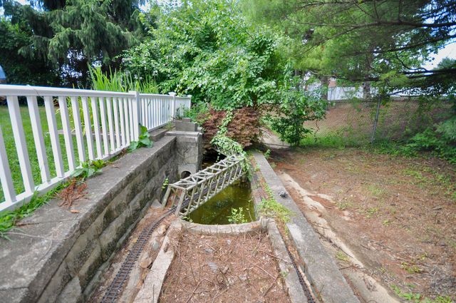 102 SAINT BARNABAS CIR, Fairless Hills, PA 19030