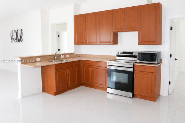 1602 SW 14th St, Cape Coral, FL 33991