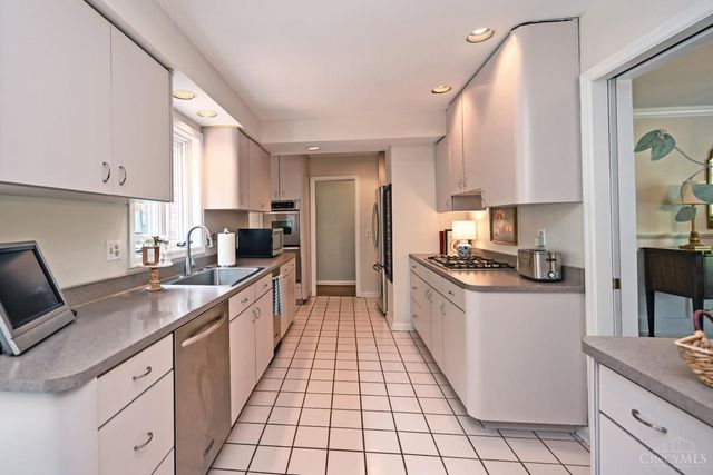 101 Linden Drive, Wyoming, OH 45215
