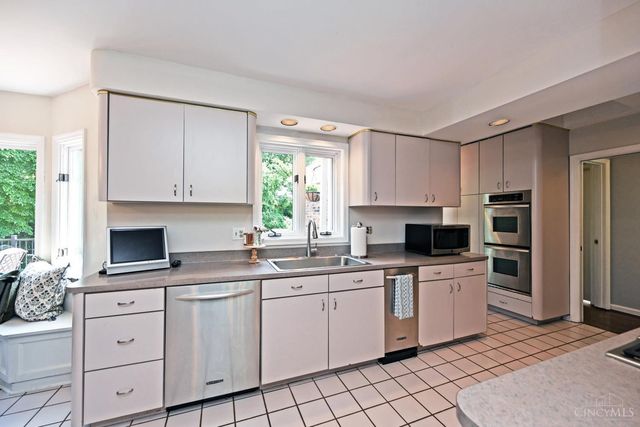 101 Linden Drive, Wyoming, OH 45215