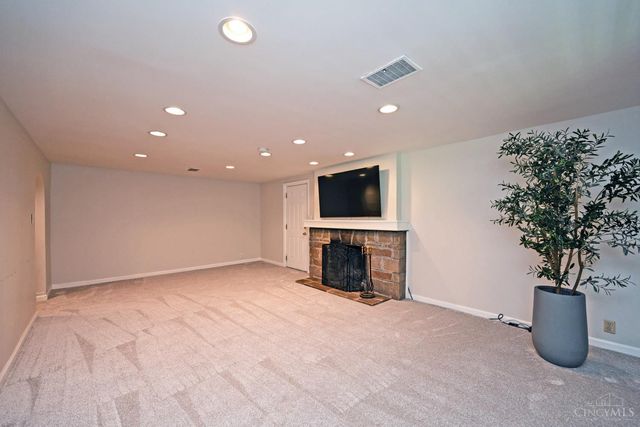 101 Linden Drive, Wyoming, OH 45215