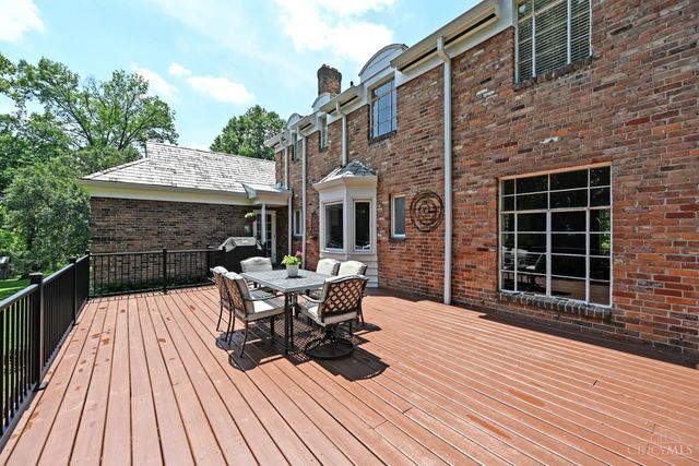 101 Linden Drive, Wyoming, OH 45215