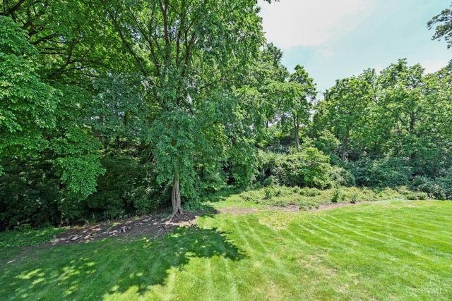 101 Linden Drive, Wyoming, OH 45215