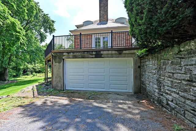 101 Linden Drive, Wyoming, OH 45215