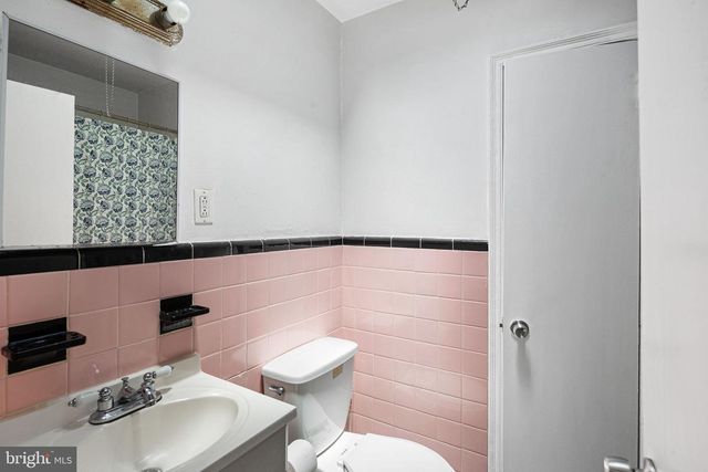 802 E 15TH ST, Chester, PA 19013
