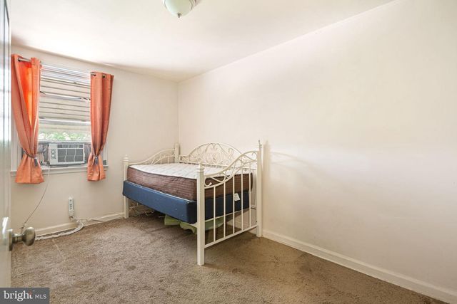 802 E 15TH ST, Chester, PA 19013