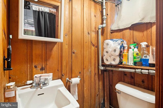 802 E 15TH ST, Chester, PA 19013