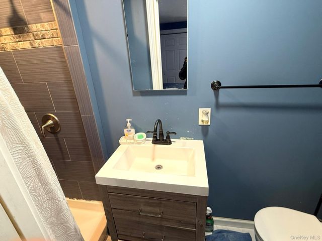 8 Speed Street, Brentwood, NY 11717