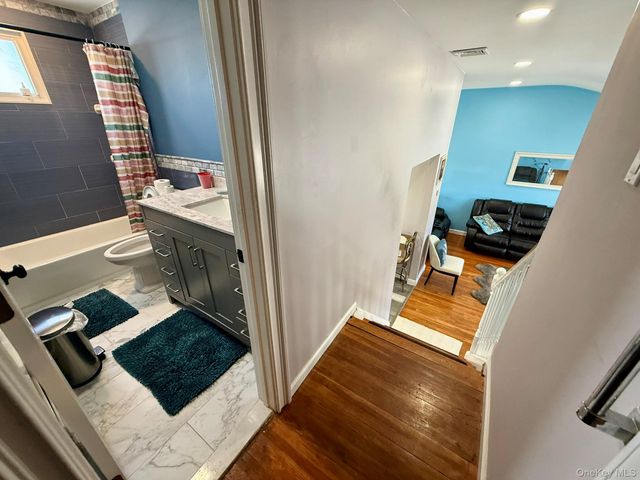 8 Speed Street, Brentwood, NY 11717