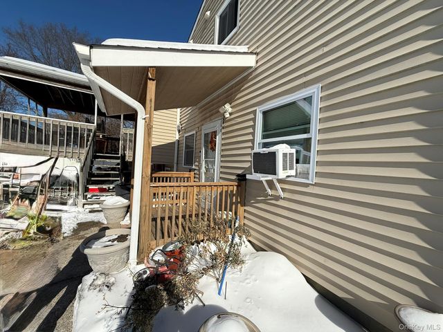 8 Speed Street, Brentwood, NY 11717