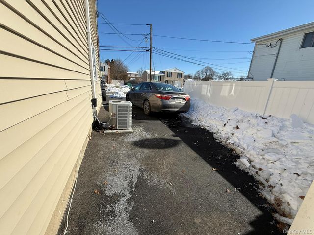 8 Speed Street, Brentwood, NY 11717