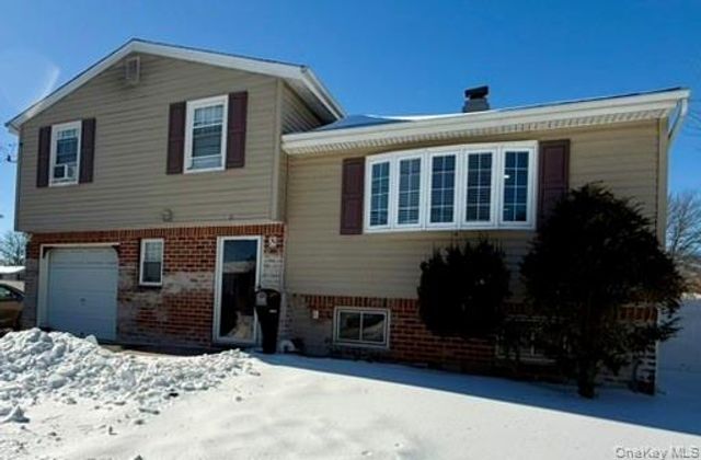 8 Speed Street, Brentwood, NY 11717