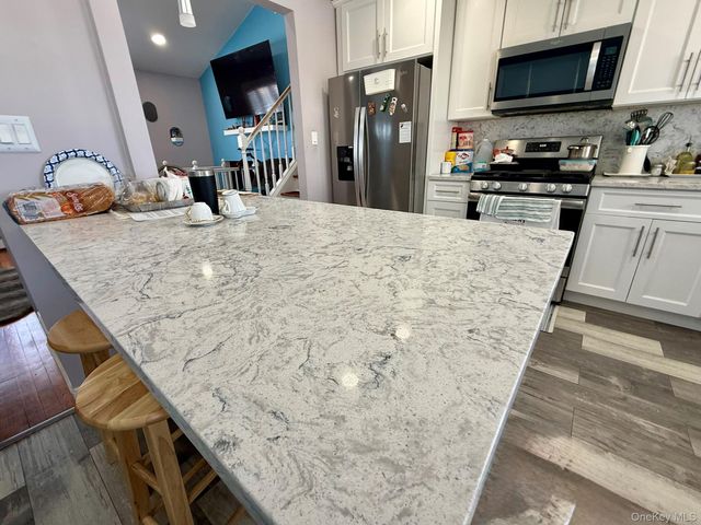 8 Speed Street, Brentwood, NY 11717