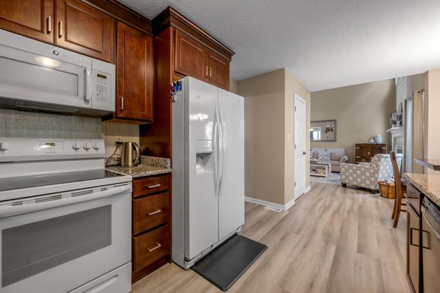297 Shoreside Drive, Lexington, KY 40515