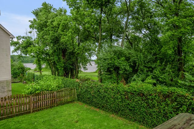 297 Shoreside Drive, Lexington, KY 40515